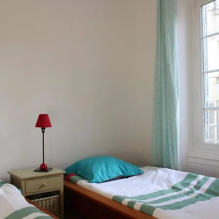 Apartment Colore 3 Pieces, 6 Couchages, Centre La Rochelle - Fr-1-246-546 *